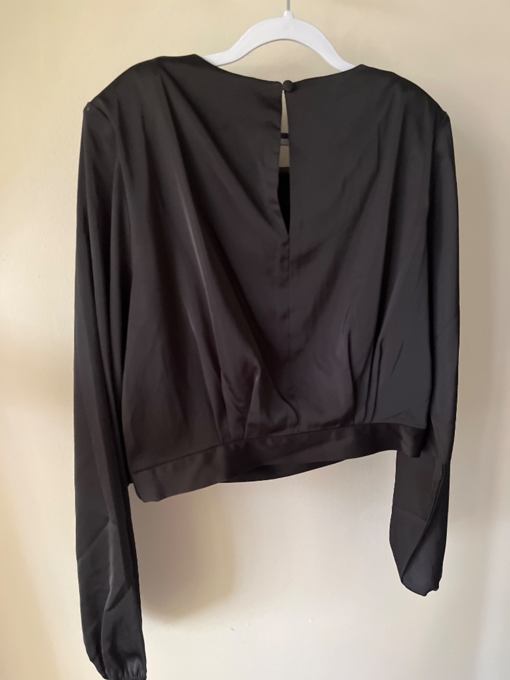 BCBG top - Picture 2 of 3